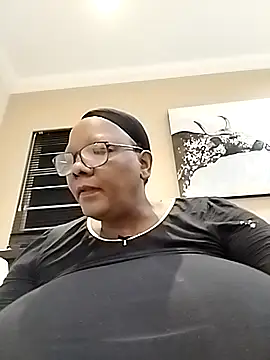 Snapshot of SEXYBOOBSNASS chatting on September 17, 2025, 8:43 pm SEXYBOOBSNASS online show from September 17, 2025, 8:43 pm