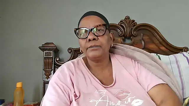 Snapshot of SEXYBOOBSNASS chatting on November 7, 2025, 6:46 am SEXYBOOBSNASS online show from November 7, 2025, 6:46 am