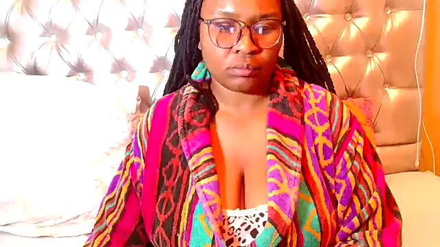 missboobsxx online show from May 8, 2026, 12:43 pm