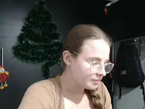 Snapshot of HellenMiyer1111 chatting on December 9, 2024, 11:13 pm HellenMiyer1111 online show from December 9, 2024, 11:13 pm