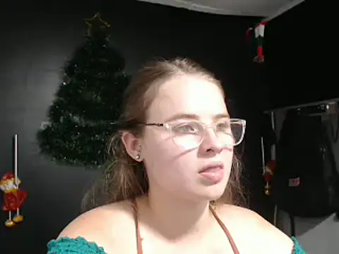 Snapshot of HellenMiyer1111 chatting on December 20, 2024, 10:00 pm HellenMiyer1111 online show from December 20, 2024, 10:00 pm