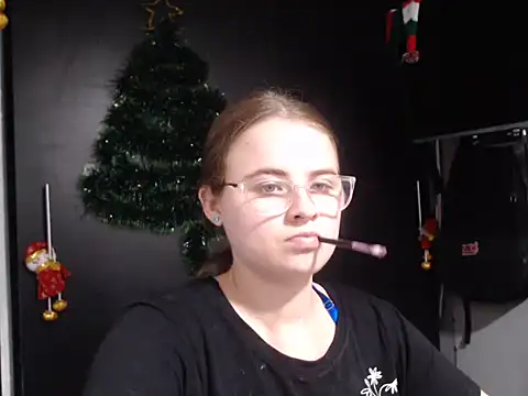 Snapshot of HellenMiyer1111 chatting on December 23, 2024, 11:17 pm HellenMiyer1111 online show from December 23, 2024, 11:17 pm