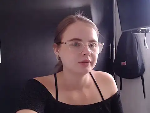 Snapshot of HellenMiyer1111 chatting on January 18, 2025, 4:31 pm HellenMiyer1111 online show from January 18, 2025, 4:31 pm