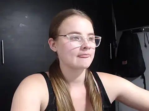 Snapshot of HellenMiyer1111 chatting on January 19, 2025, 11:21 pm HellenMiyer1111 online show from January 19, 2025, 11:21 pm
