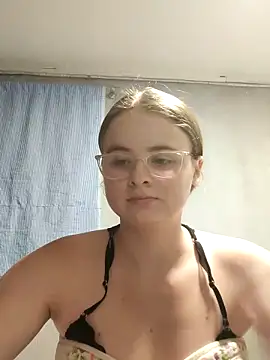 Snapshot of HellenMiyer1111 chatting on January 29, 2025, 12:01 am HellenMiyer1111 online show from January 29, 2025, 12:01 am