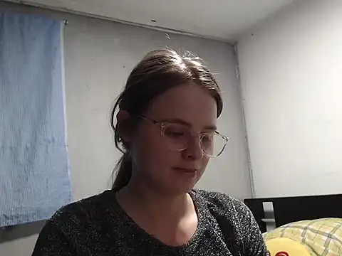 Snapshot of HellenMiyer1111 chatting on February 10, 2025, 11:34 pm HellenMiyer1111 online show from February 10, 2025, 11:34 pm
