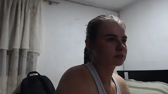 Snapshot of HellenMiyer1111 chatting on September 14, 2025, 5:45 pm HellenMiyer1111 online show from September 14, 2025, 5:45 pm