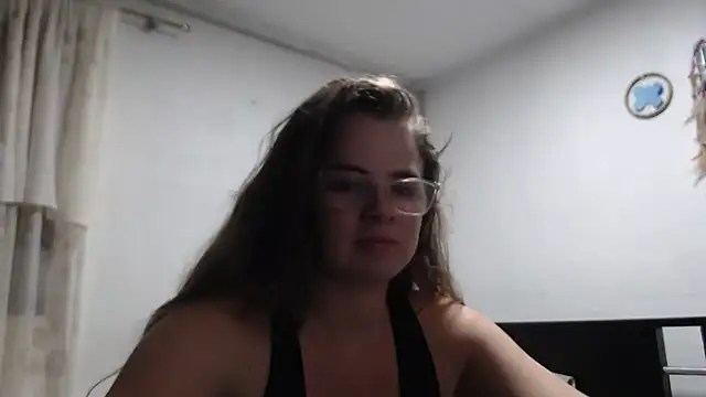 Snapshot of HellenMiyer1111 chatting on October 6, 2025, 4:48 pm HellenMiyer1111 online show from October 6, 2025, 4:48 pm