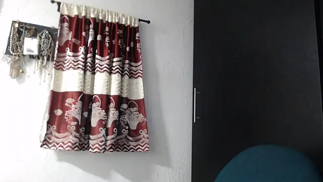 HellenMiyer1111 online show from November 18, 2025, 6:56 pm