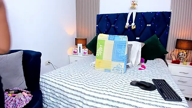 gabytyara2 online show from December 3, 2025, 5:22 pm