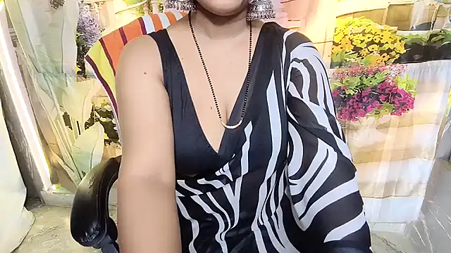 Snapshot of MAN-MOHINI-21 chatting on October 18, 2025, 5:03 pm MAN-MOHINI-21 online show from October 18, 2025, 5:03 pm