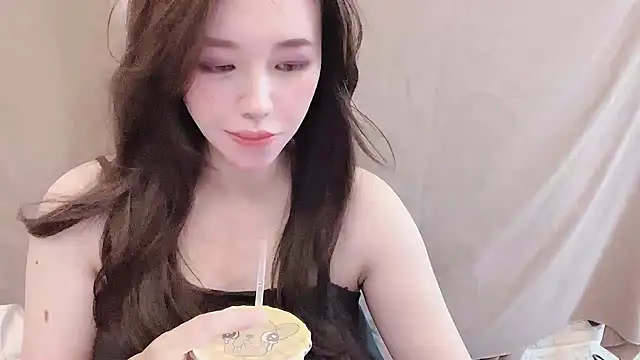 Tw Zoella online show from September 24, 2025, 7:01 am