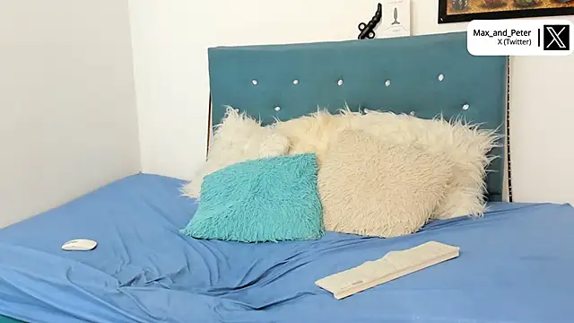 Snapshot of Max_and_Peter chatting on January 8, 2025, 7:24 pm Max and Peter online show from January 8, 2025, 7:24 pm