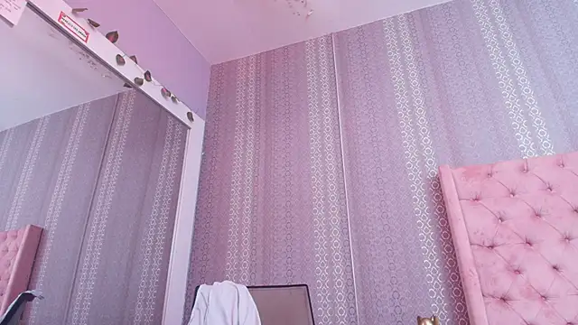 Snapshot of indi_catalina chatting on January 21, 2025, 2:59 pm indi catalina online show from January 21, 2025, 2:59 pm