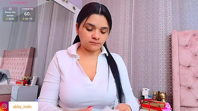 Snapshot of indi_catalina chatting on February 18, 2025, 12:28 pm indi catalina online show from February 18, 2025, 12:28 pm