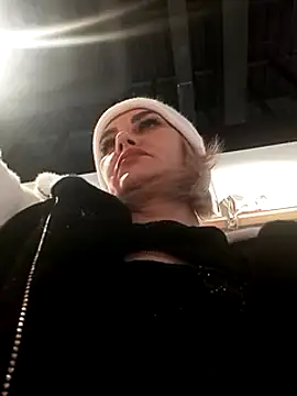 JennyOMay online show from December 8, 2024, 5:18 am