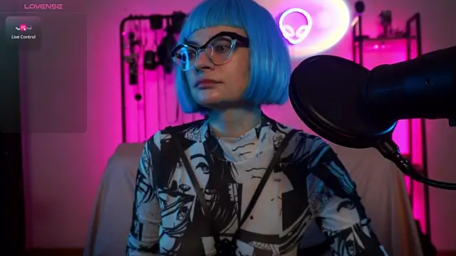 CyberXGoddess online show from December 1, 2025, 2:05 am