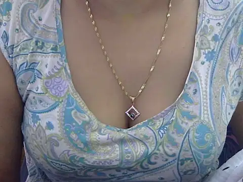 Snapshot of Your_wild_Dia chatting on October 28, 2025, 5:22 am Your wild Dia online show from October 28, 2025, 5:22 am