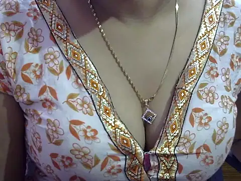 Snapshot of Your_wild_Dia chatting on November 6, 2025, 1:12 pm Your wild Dia online show from November 6, 2025, 1:12 pm