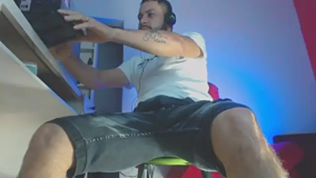 Snapshot of body_x29 chatting on February 21, 2026, 7:09 am body x29 online show from February 21, 2026, 7:09 am