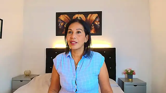 Shanon mature online show from June 19, 2026, 7:39 pm