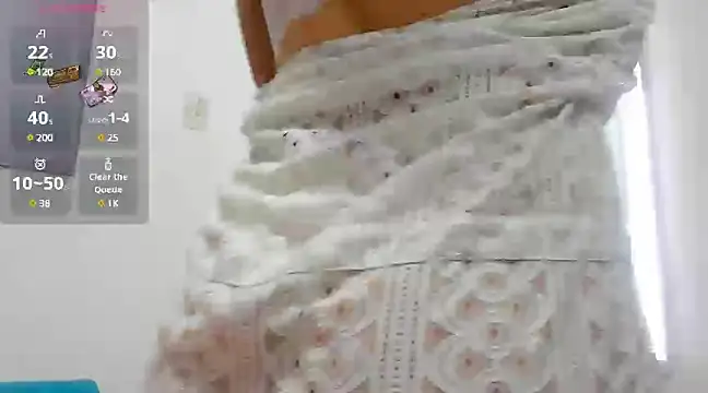 Snapshot of izzy_cum chatting on February 6, 2025, 3:20 pm izzy cum online show from February 6, 2025, 3:20 pm