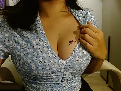 Snapshot of aahna33 chatting on October 26, 2025, 6:52 am aahna33 online show from October 26, 2025, 6:52 am