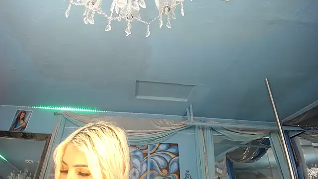 ADRIANNA FOX online show from May 16, 2026, 5:48 am