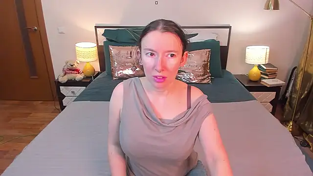 Snapshot of CatherineWalls chatting on February 10, 2026, 12:59 am CatherineWalls online show from February 10, 2026, 12:59 am