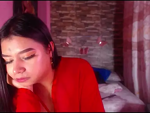 katrinawillff online show from February 9, 2025, 8:33 am