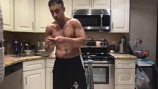 BigGuyMuscle online show from June 3, 2026, 12:46 am