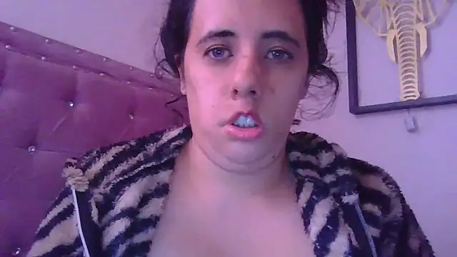 Snapshot of annarose19 chatting on January 17, 2026, 7:39 pm annarose19 online show from January 17, 2026, 7:39 pm