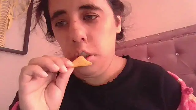 Snapshot of annarose19 chatting on February 17, 2026, 5:52 pm annarose19 online show from February 17, 2026, 5:52 pm