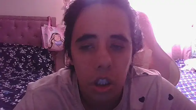 annarose19 online show from April 8, 2026, 5:24 pm