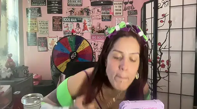 latinacubana online show from March 8, 2025, 1:14 pm