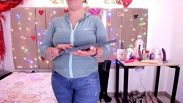 Zaly mature online show from November 16, 2025, 12:38 am