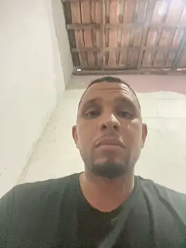 Snapshot of Mill19 chatting on September 28, 2025, 6:13 pm Mill19 online show from September 28, 2025, 6:13 pm