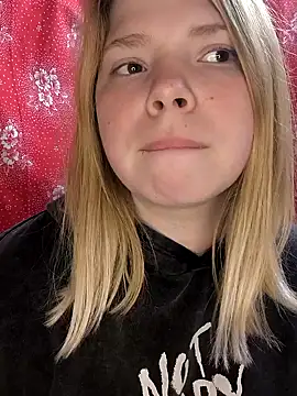 Zuli Kiska online show from March 22, 2025, 9:31 pm