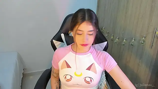 iriswest  online show from January 11, 2025, 2:09 am