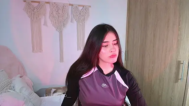 Snapshot of iriswest_ chatting on June 8, 2026, 1:28 am iriswest online show from June 8, 2026, 1:28 am