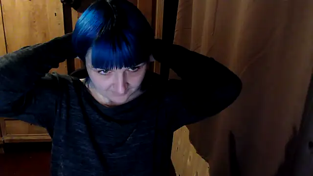 Snapshot of beauty-of-pain chatting on November 3, 2025, 3:13 pm beauty-of-pain online show from November 3, 2025, 3:13 pm