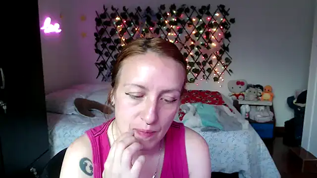 Snapshot of kittykalor09 chatting on February 5, 2026, 3:27 pm kittykalor09 online show from February 5, 2026, 3:27 pm