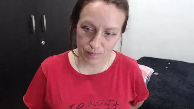 Snapshot of kittykalor09 chatting on April 7, 2026, 4:13 am kittykalor09 online show from April 7, 2026, 4:13 am