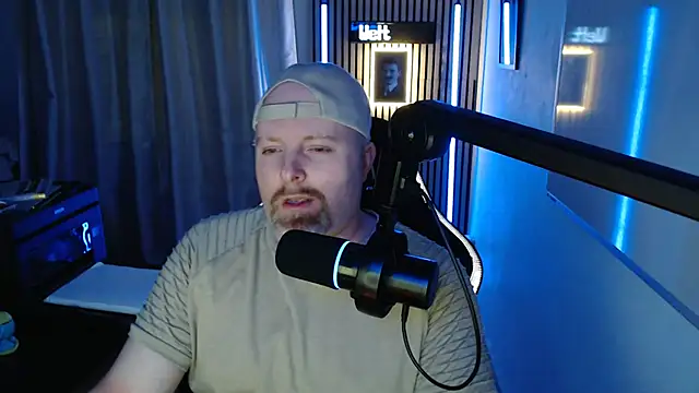 Snapshot of DerPornoPete chatting on October 30, 2025, 12:23 am DerPornoPete online show from October 30, 2025, 12:23 am