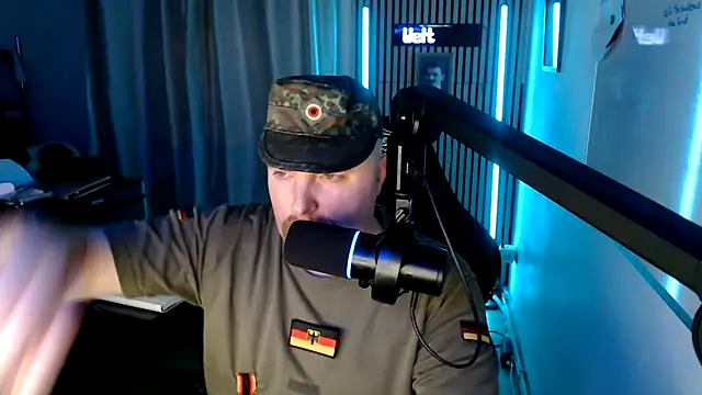 Snapshot of DerPornoPete chatting on March 1, 2026, 12:12 am DerPornoPete online show from March 1, 2026, 12:12 am