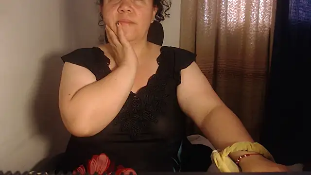 Snapshot of agathamiller01 chatting on June 18, 2026, 12:31 pm agathamiller01 online show from June 18, 2026, 12:31 pm