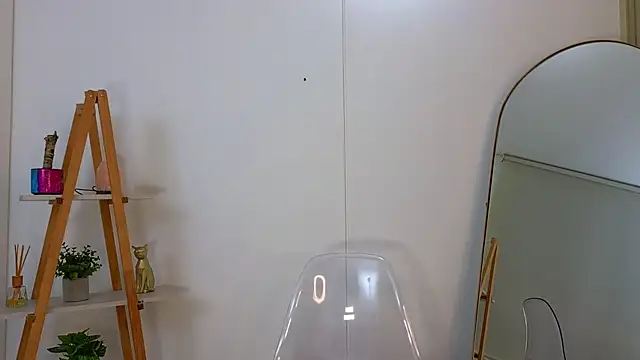 bella  adams online show from March 17, 2026, 10:40 am