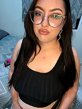 MileyGia online show from November 8, 2025, 1:06 am