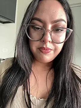 MileyGia online show from February 8, 2026, 9:18 pm