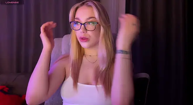 ariashaa online show from February 5, 2026, 3:49 pm